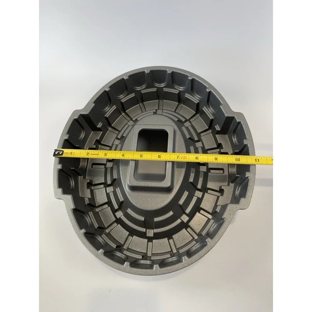 Nordic Ware Sports Arena Bundt Cake‎ Pan Cast Aluminum, 9 cups